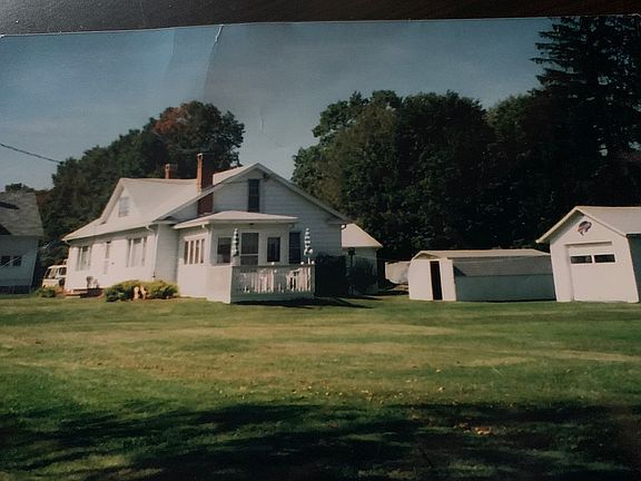 2nd image of 44 Fassett Ln