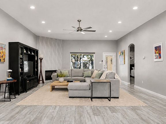 4th image of 1921 Rutherford Dr