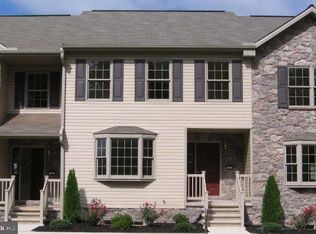 1228 Overlook Rd, Middletown, PA 17057