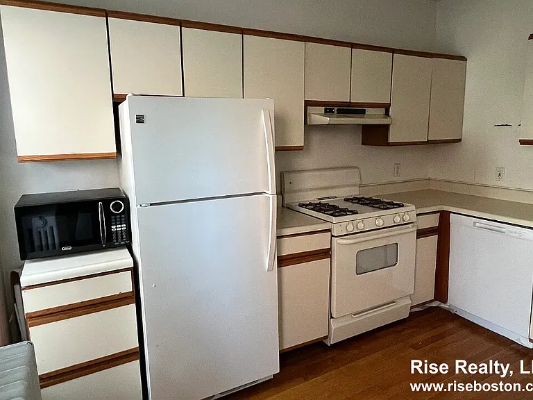 35A Harvard St #1 — Photo 5