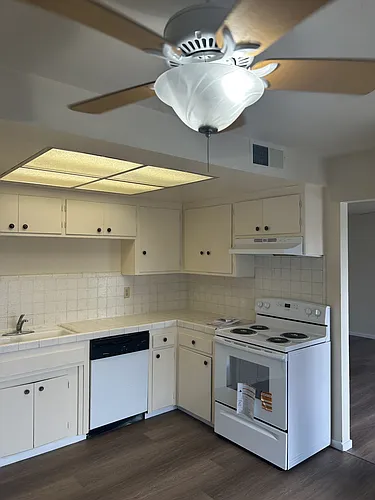 1304 Ensenada Dr Photo 1