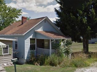 441 E Bank St, Uhrichsville, OH 44683