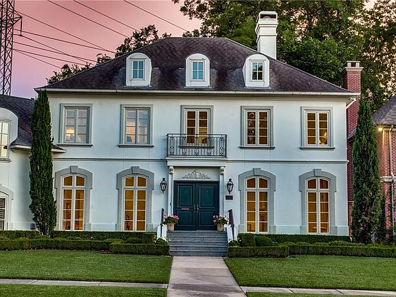 3rd image of 3101 Beverly Dr