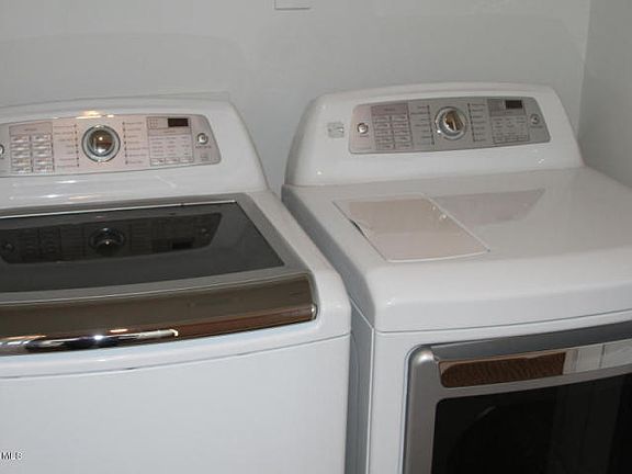 5th image of 525 W Lakeside Dr Unit 116