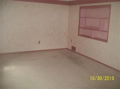 2nd image of 95 E 202nd St
