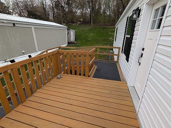 3rd image of 15462 Lewis Rd #22
