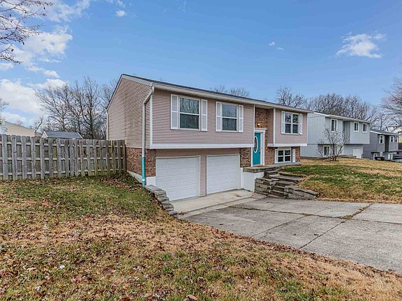 3rd image of 6586 Louise Ct