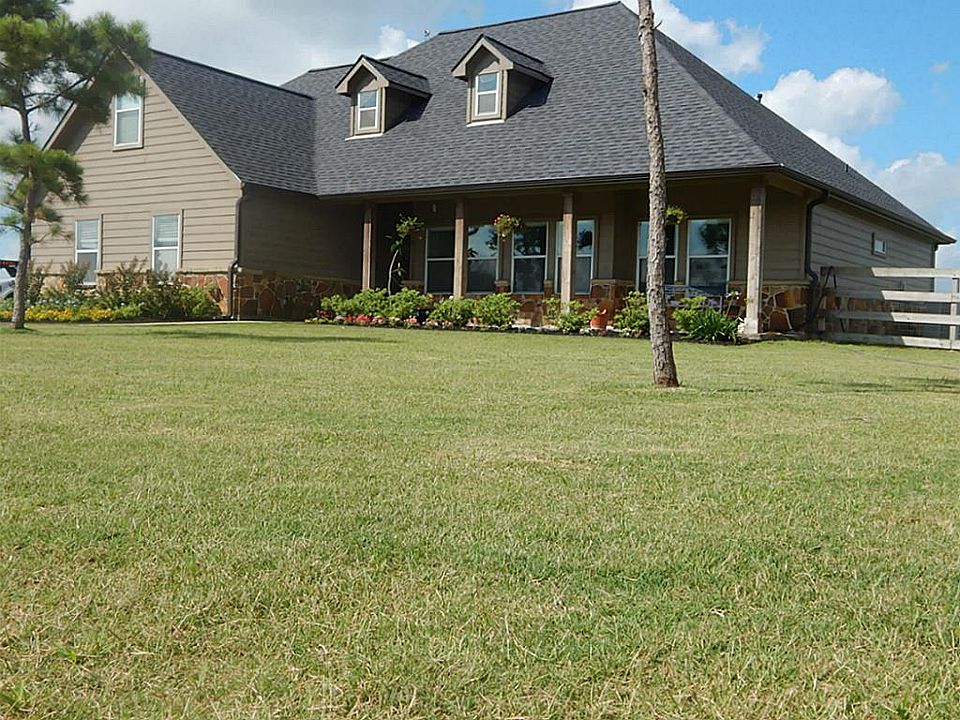 1st image of 2881 Dees Cir