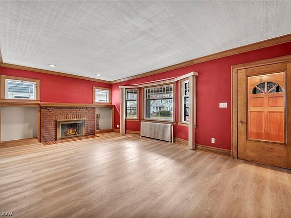 2nd image of 1306 Hathaway Ave
