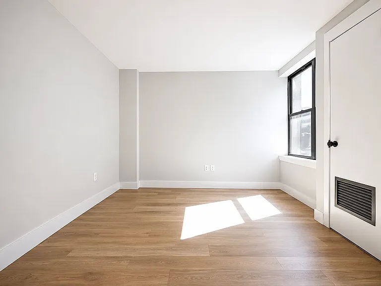 611 Woodward Ave #3C — Photo 5