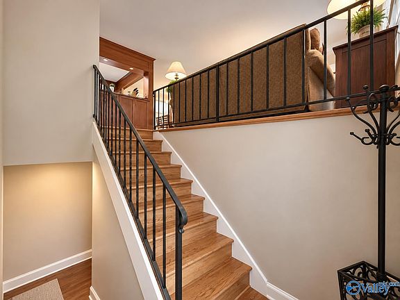 5th image of 306 Spring Valley Ct SW
