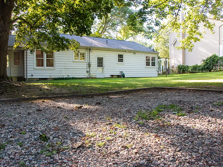216 N Church St — Photo 27