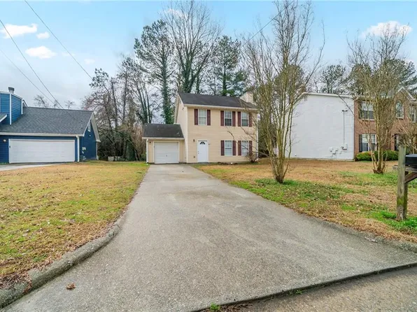 821 Stonebridge Park Cir, Lithonia, GA 30058