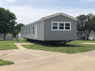 15 E Wichita Dr #L015, Wichita, KS 67219