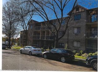 19 Donna Ct APT 11, Staten Island, NY 10314
