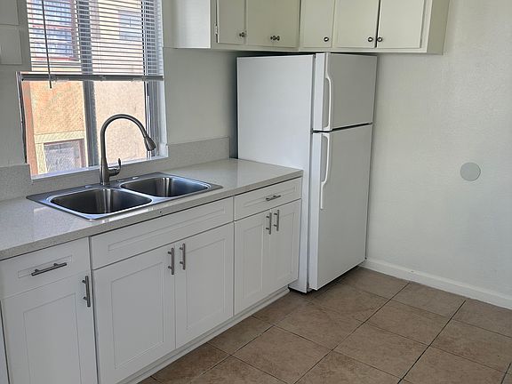 4th image of 518 25th St #518