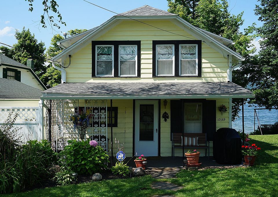 Front of House (Street Side)
