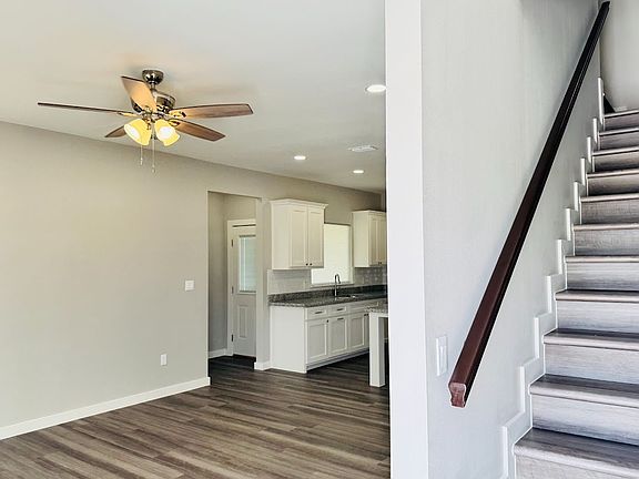 2nd image of 2405 E Vivian Ln #3