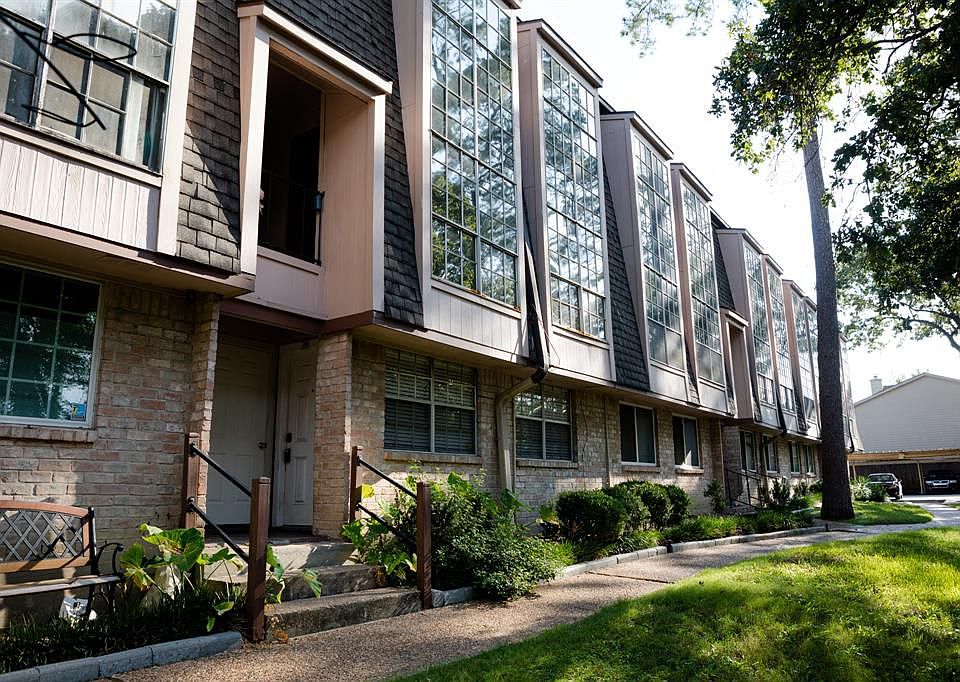 1st image of 12633 Memorial Dr APT 241