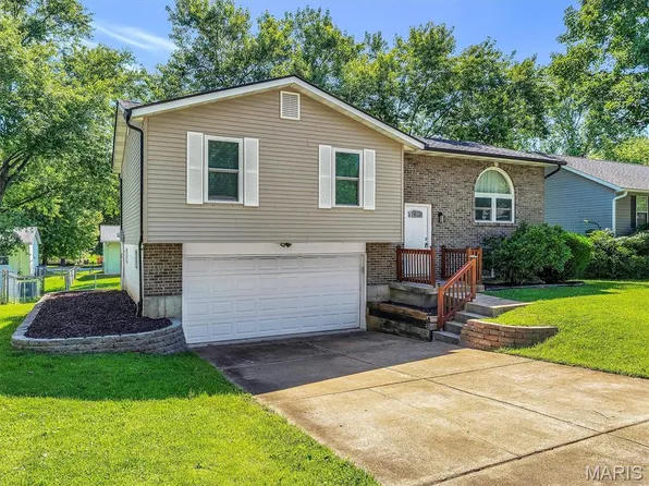 1703 Birch St, Pacific, MO 63069
