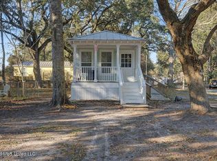 8708 Birch Ave, Ocean Springs, MS 39564