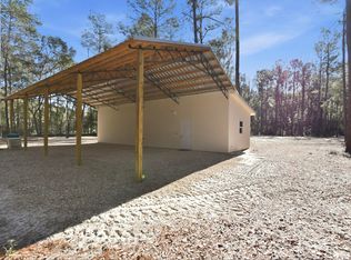 180 Wildflower Ln, Crawfordville, FL 32327