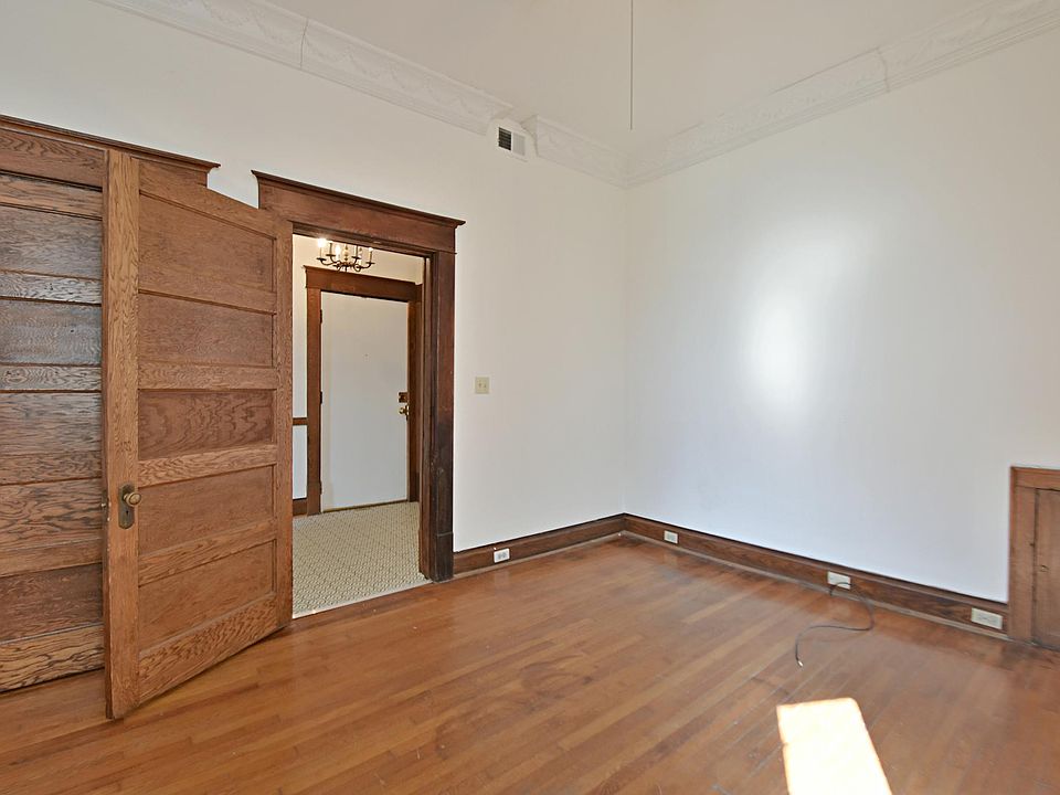 1st image of 209 W 5th Ave APT 101