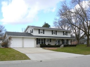 3256 Bitters Ct, Green Bay, WI 54301