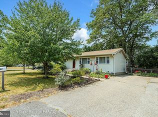 92 Manhattan St, Jackson, NJ 08527