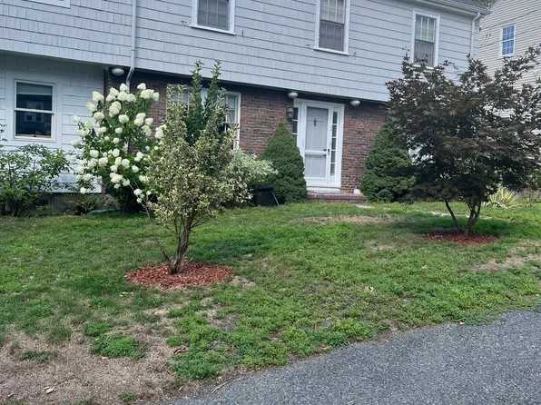 24 Leslie Rd #B, Auburndale, MA 02466