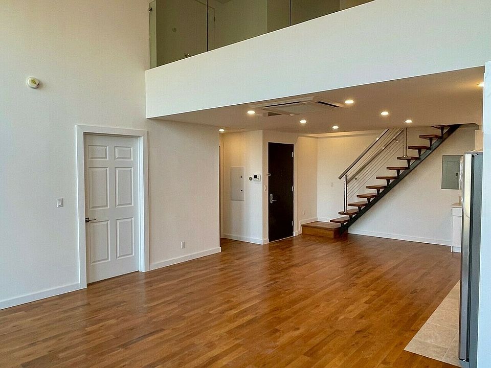 1st image of 82 John St #2B