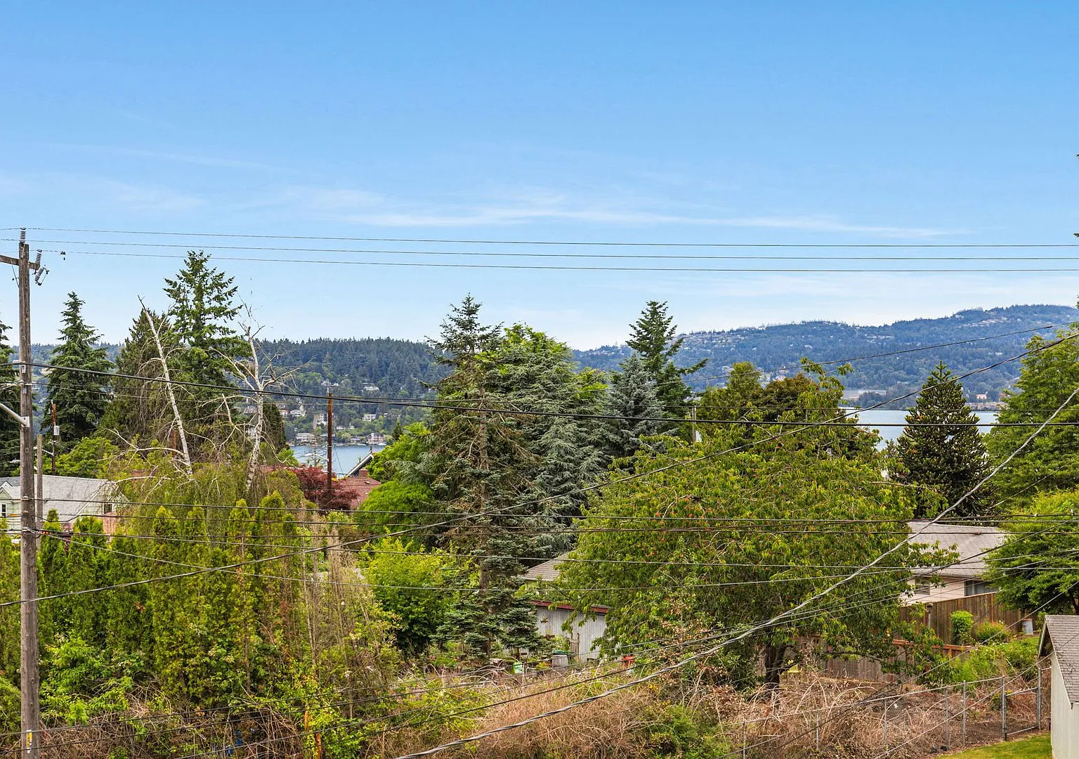 View Home in Quiet Neighborhood — Photo 3