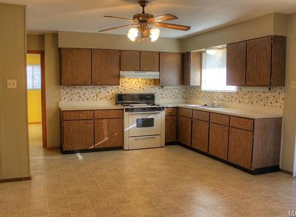5th image of 4786 Villa Knoll Dr
