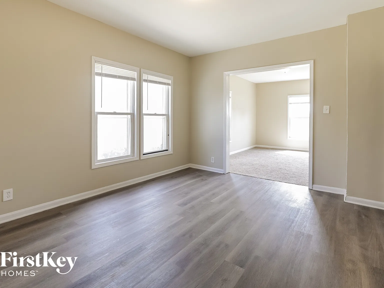 5 bed, 1.0 bath, 1181 sqft, $2,200 — Photo 3