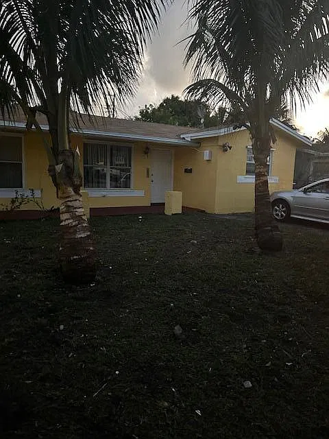 5414 NW 17th St