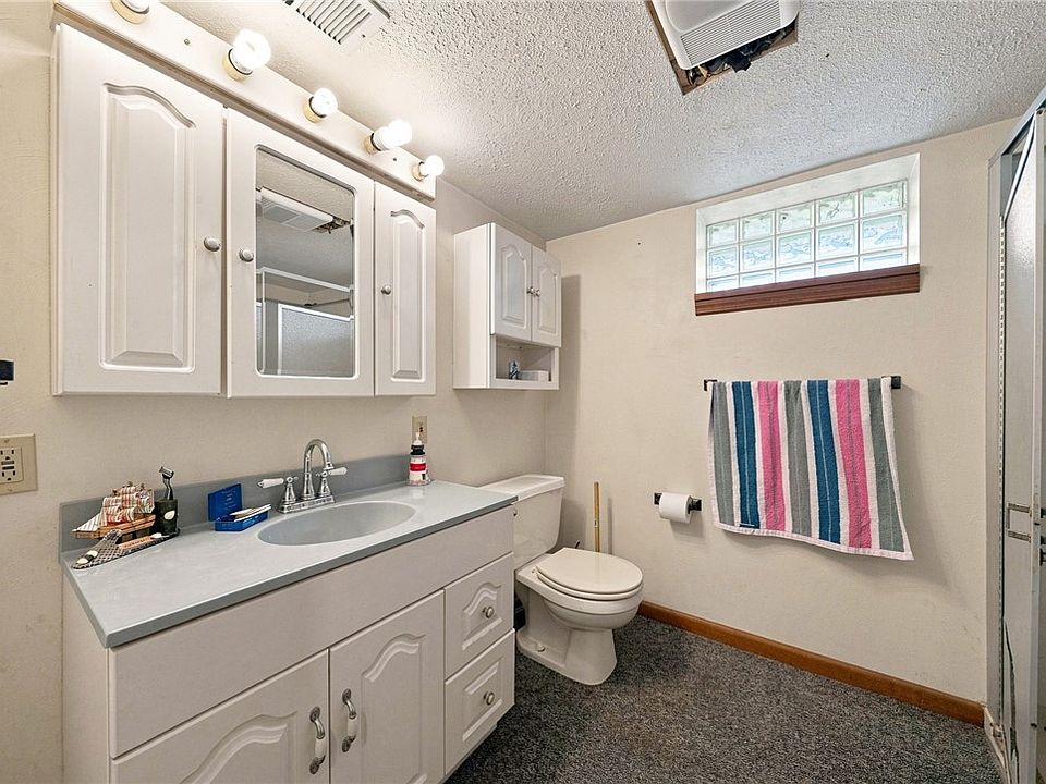 22nd image of 1221 Martin Ave