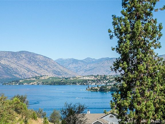 Build your dream home and have this view everyday!