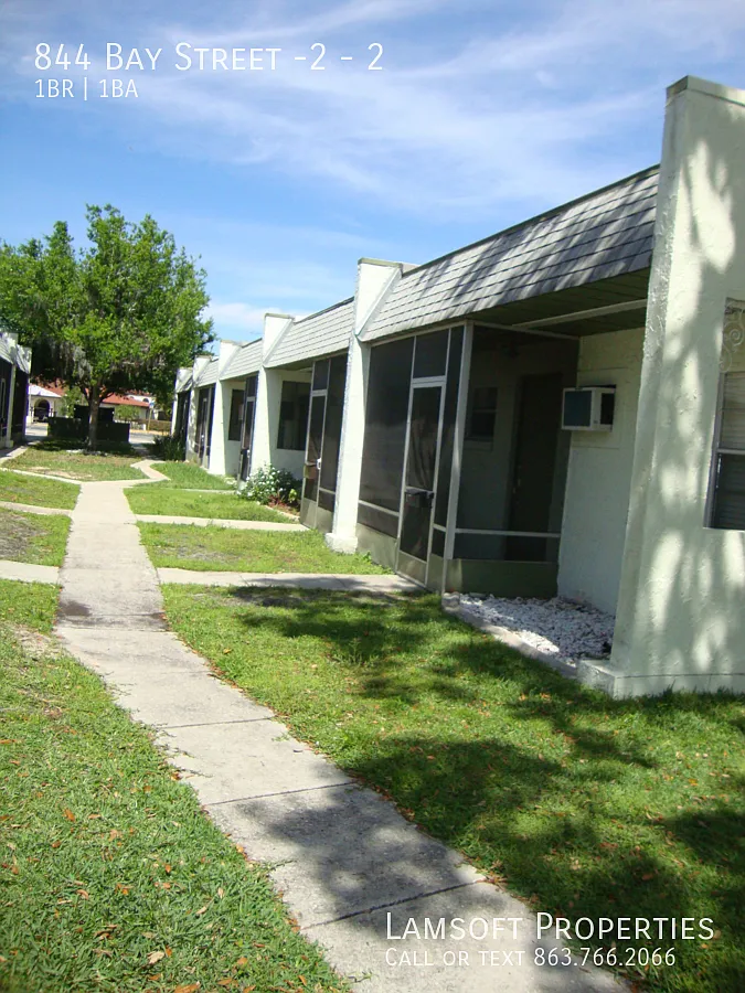 Building Photo - 844 Bay St #2
