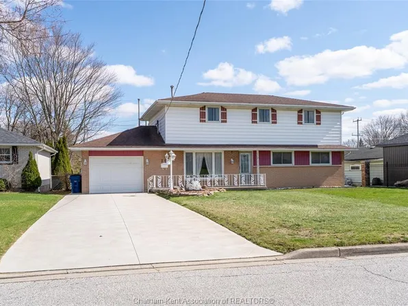 16 Arthur Dr, Chatham Kent, ON N7M 3Y4