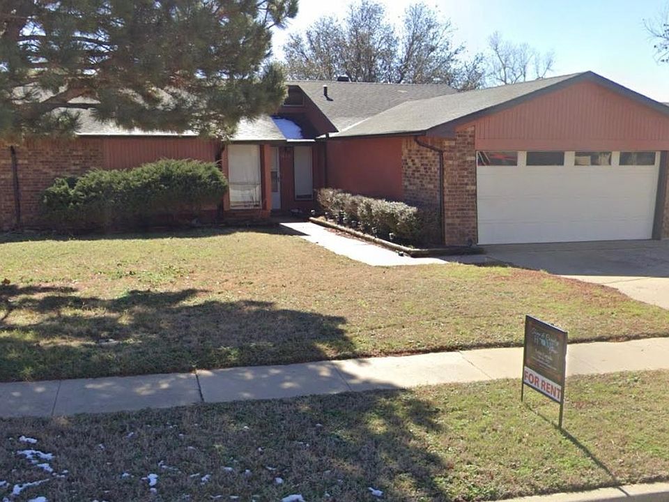 1st image of 4819 NE Winfield Cir