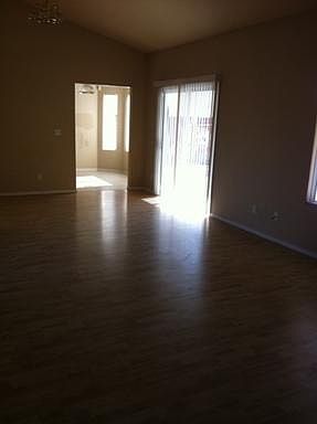 4th image of 491 Birchwood Ave