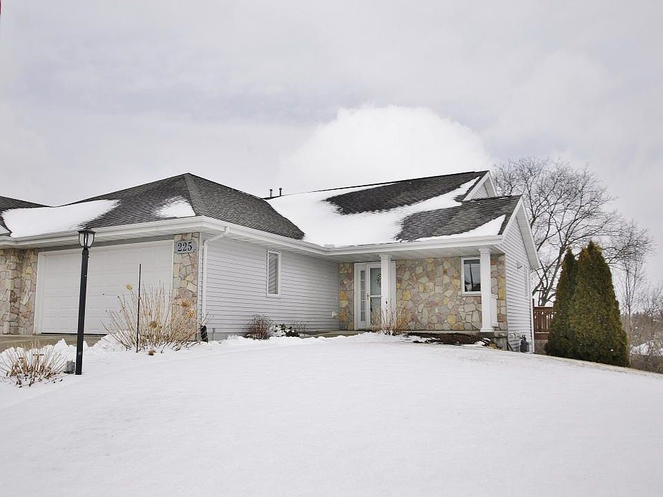 1st image of 225 E Haven Dr