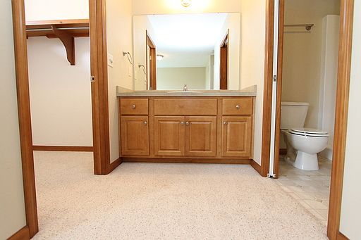 5th image of 18308A Barrington Dr