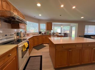 2199 152a St, Surrey, BC V4A 7S2