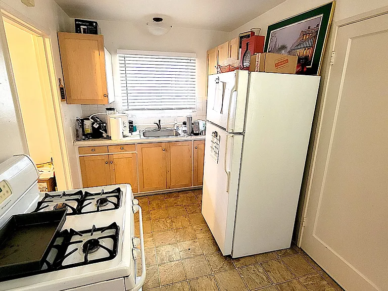 3504 Humphrey Ave — Photo 3
