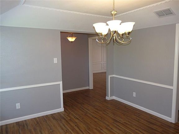 4th image of 1903 Vista Oaks Dr