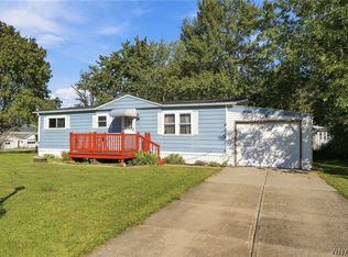 29 Quarry Hill Est, Akron, NY 14001