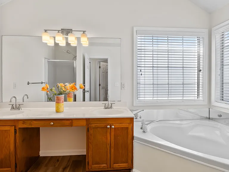4140 Wildridge Dr — Photo 18