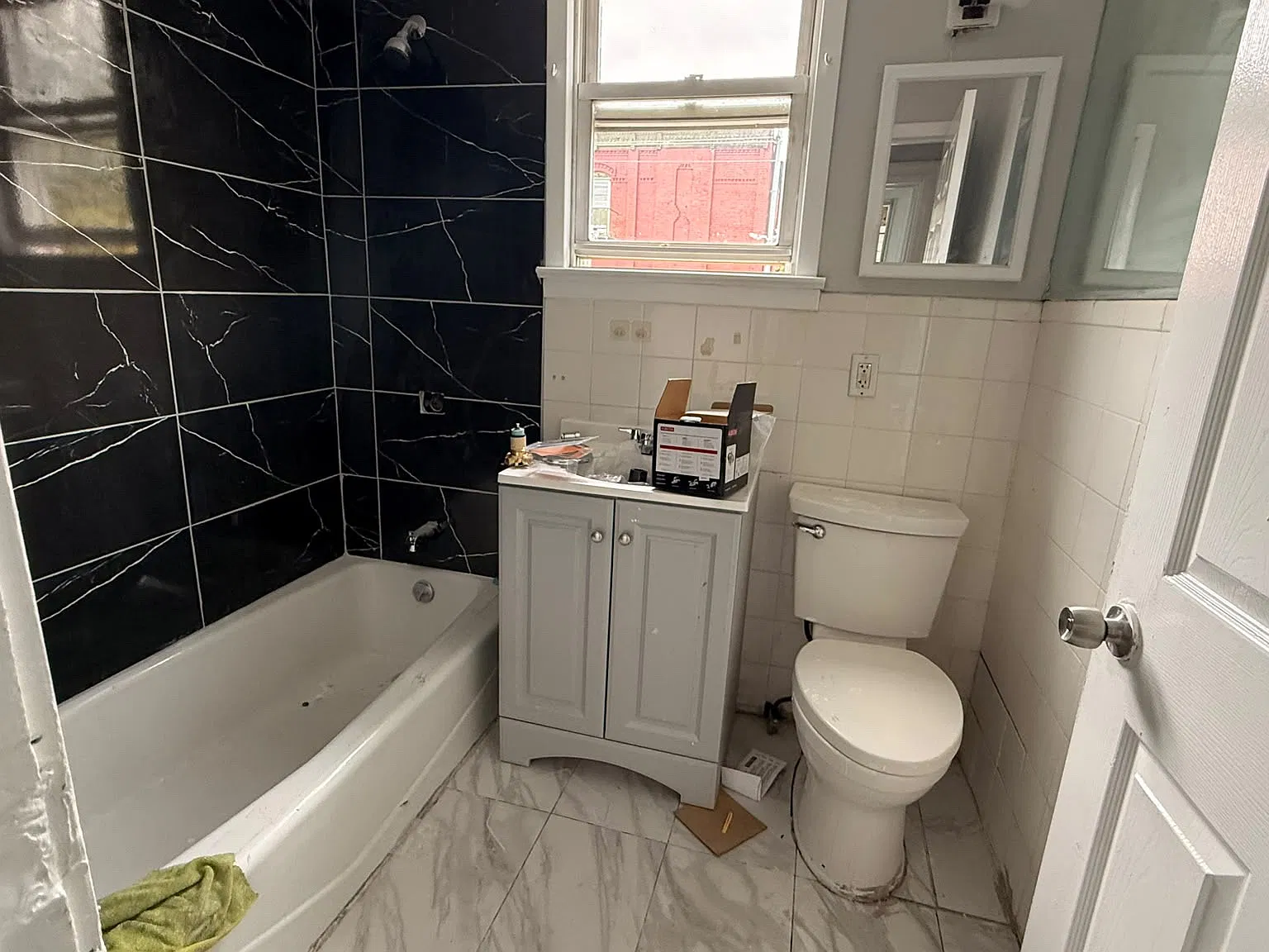 7 bed, 1800 sqft, $4,000 — Photo 2