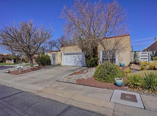 9109 Flushing Meadows Dr NE, Albuquerque, NM 87111